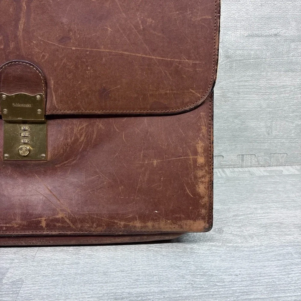 Schlesinger Briefcase Full Grain Cowhide USA Doctor Lawyer Locking Distressed